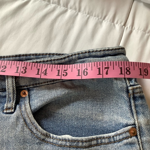 Wild Fable Womens Crop Jeans Size 14 Slightly Distressed Raw Hem High Rise - Picture 8 of 11